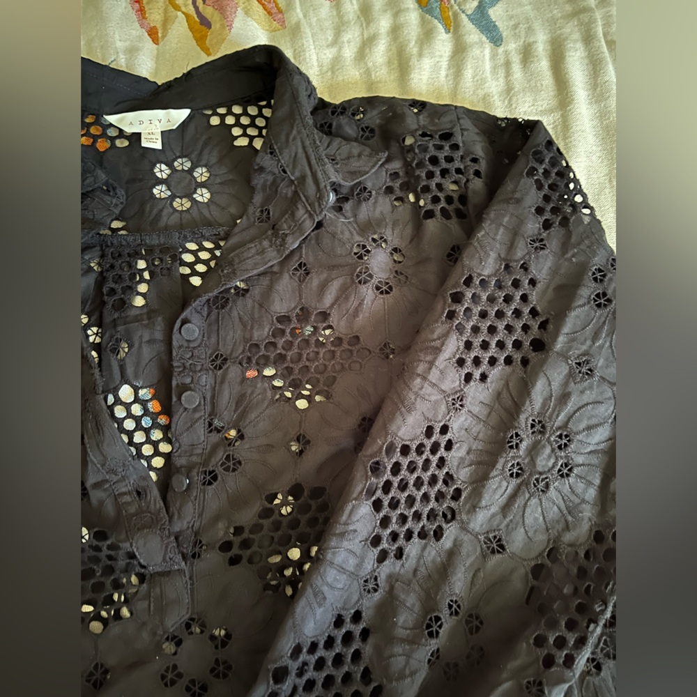 Adiva Black‎ Floral Lace Blouse - Picture 3 of 4